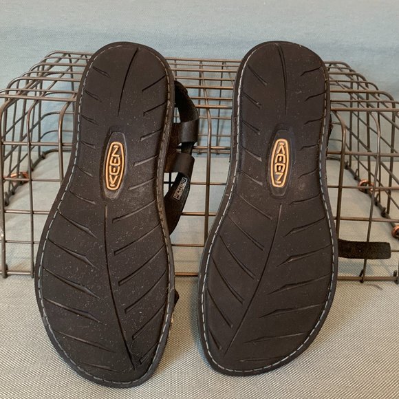 Gently Worn KEEN Alman Ankle Sandals - Picture 7 of 9